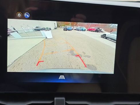 Used 2026 Chevrolet Equinox ACTIV image 6