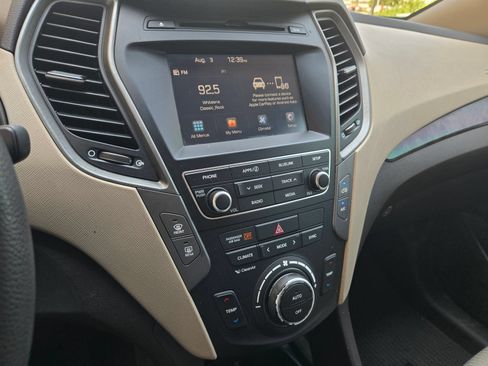 Used 2017 Hyundai Santa Fe Sport FWD image 15