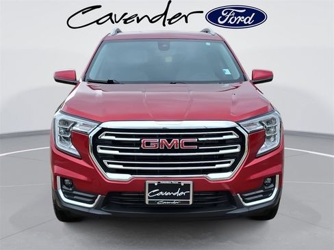 Used 2023 GMC Terrain SLT image 2