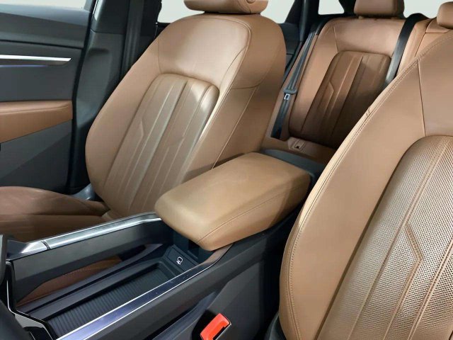 Used 2024 Audi Q8 e-tron Premium Plus w/ Premium Plus Package AWD/4WD image 86