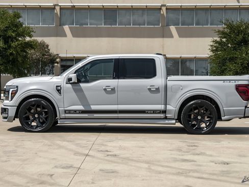 Used 2025 Ford F150 Lariat w/ Equipment Group 502A High AWD/4WD image 7