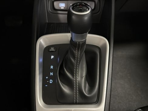 Used 2025 Hyundai Venue SEL FWD image 39