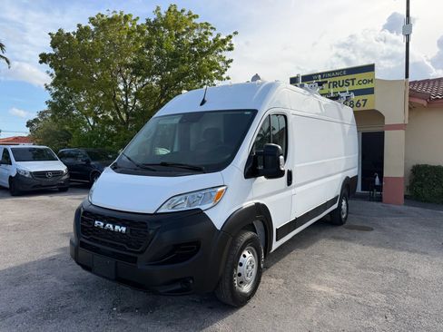Used 2023 RAM ProMaster 3500 FWD image 2