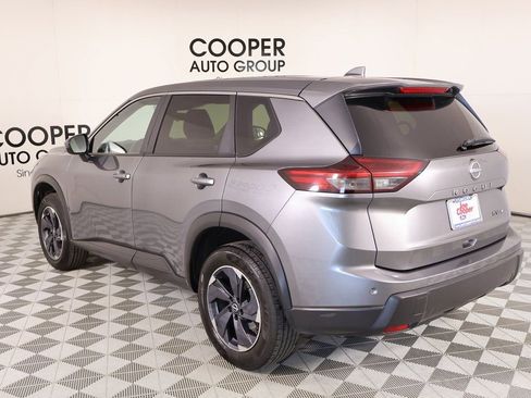Used 2024 Nissan Rogue SV image 21