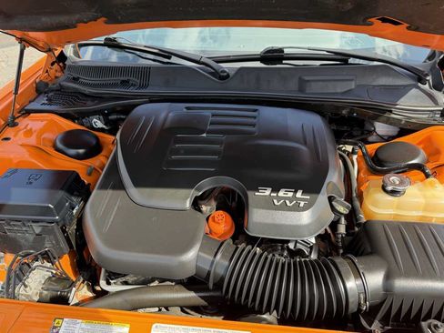 Used 2012 Dodge Challenger SXT Plus RWD image 20