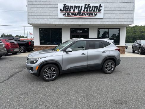 Used 2022 Kia Seltos S FWD image 1