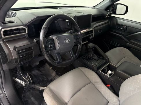 Used 2025 Toyota Tacoma SR5 image 17