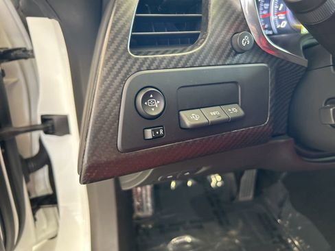 Used 2015 Chevrolet Corvette Z06 w/ 3LZ Preferred Equipment Group image 30