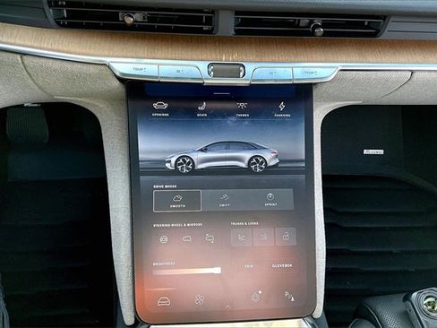 Used 2023 Lucid Air Touring image 15