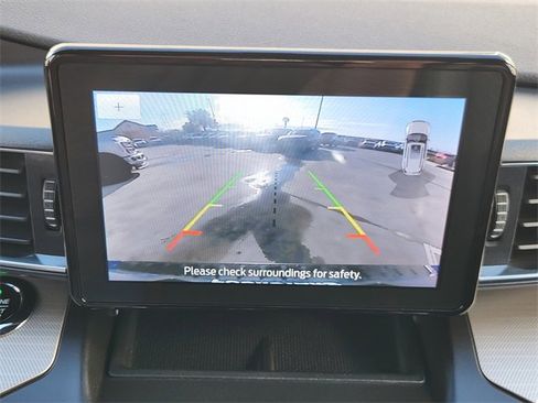 Used 2020 Ford Explorer XLT w/ Equipment Group 202A image 19