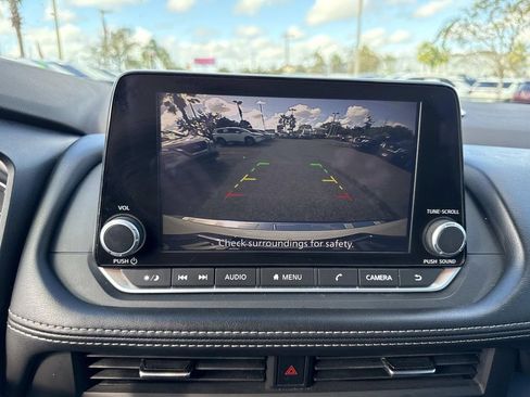 Certified 2023 Nissan Rogue S image 23