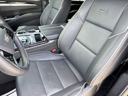 Used 2026 Cadillac Escalade ESV Sport w/ Touring Package AWD/4WD image 14