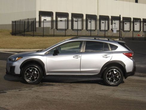 Used 2019 Subaru Crosstrek 2.0i image 9