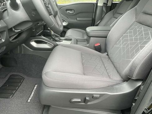 New 2026 Nissan Frontier SV w/ SV Convenience Package image 12