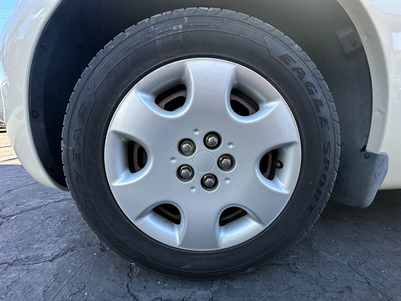 Used 2005 Chrysler PT Cruiser FWD image 9