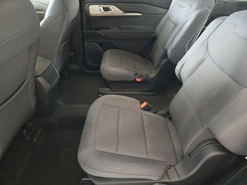 New 2026 Ford Explorer Active RWD image 20