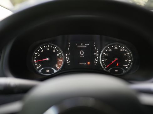 Used 2016 Jeep Renegade Latitude image 13