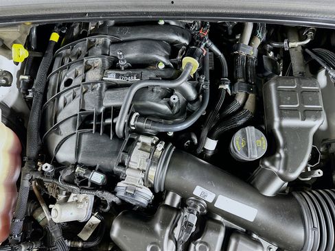 Used 2023 Jeep Grand Cherokee Limited w/ Black Appearance Package RWD image 34