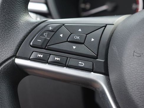 Used 2025 Nissan Altima 2.5 SV FWD image 16