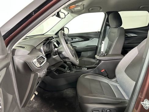 Used 2023 Chevrolet TrailBlazer LT w/ Convenience Package image 11
