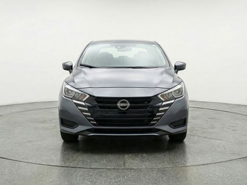 Used 2025 Nissan Versa SV image 2