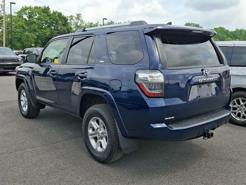 Used 2023 Toyota 4Runner SR5 Premium w/ Moonroof Package AWD/4WD image 4
