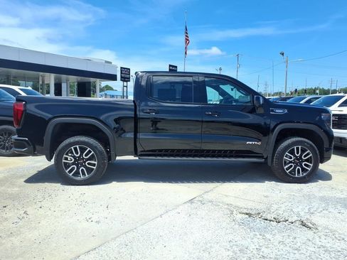 New 2026 GMC Sierra 1500 AT4 w/ AT4 Premium Package AWD/4WD image 8