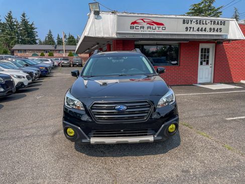 Used 2017 Subaru Outback 2.5i Limited AWD/4WD image 6