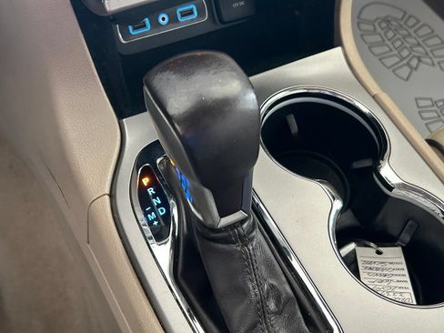 Used 2019 Jeep Grand Cherokee Overland RWD image 9
