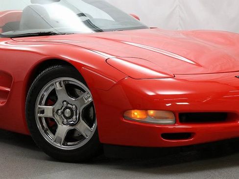 Used 1999 Chevrolet Corvette Convertible RWD image 4