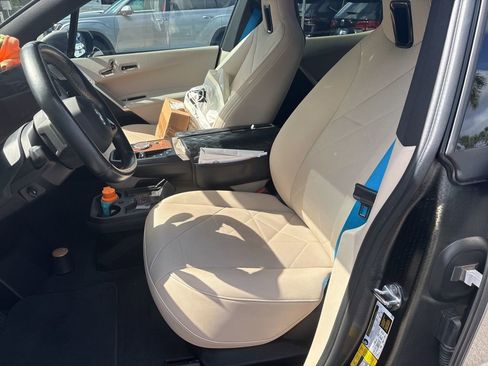 Used 2023 BMW iX M60 image 5