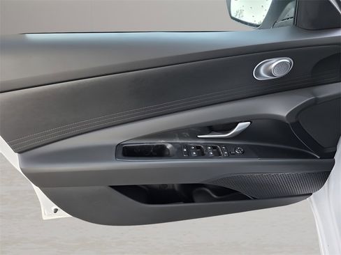 New 2026 Hyundai Elantra Blue image 12