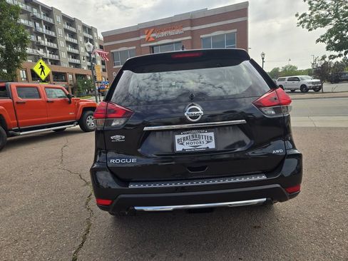 Used 2017 Nissan Rogue S AWD/4WD image 9