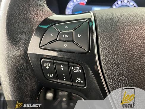 Used 2018 Ford Explorer Platinum AWD/4WD image 16