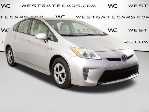 Used 2015 Toyota Prius Two image 39