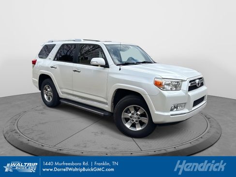 Used 2013 Toyota 4Runner SR5 image 1