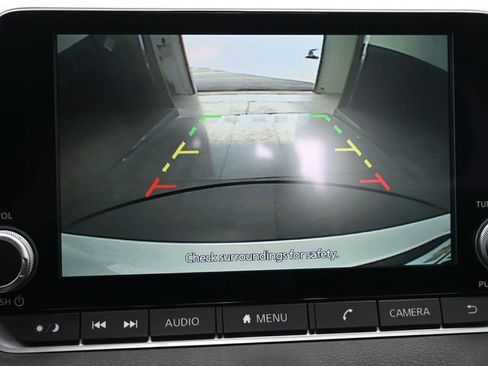 Used 2025 Nissan Sentra SV image 44