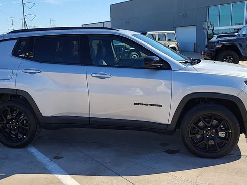 New 2026 Jeep Compass Latitude AWD/4WD image 9