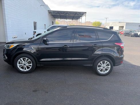 Used 2018 Ford Escape SE AWD/4WD image 2