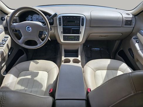 Used 2004 Mercury Mountaineer AWD V8 image 2