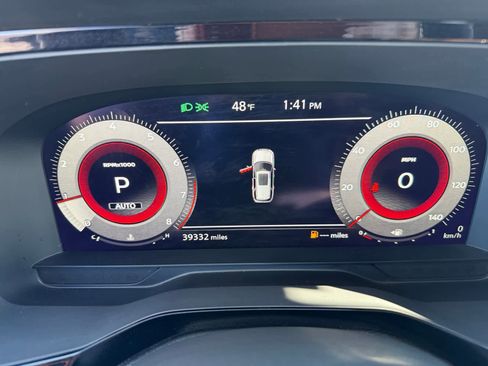 Used 2023 Nissan Pathfinder Platinum image 17