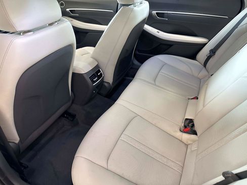 New 2025 Hyundai Sonata Limited image 14