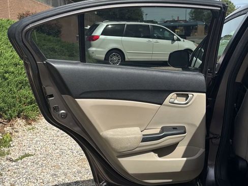 Used 2013 Honda Civic LX image 29