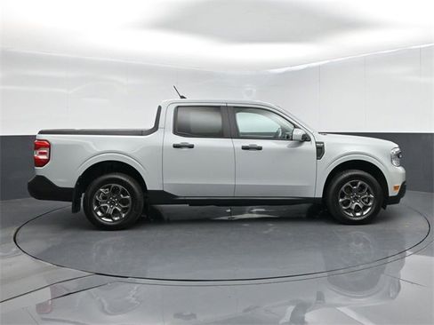 Used 2022 Ford Maverick XLT w/ XLT Luxury Package image 9