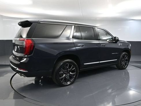 Used 2025 GMC Yukon Denali w/ Sun & Power Step Package AWD/4WD image 6