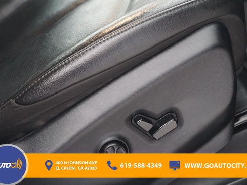 Used 2020 Chrysler Pacifica Touring-L Plus FWD image 16