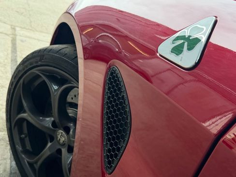 Used 2024 Alfa Romeo Giulia Quadrifoglio image 31