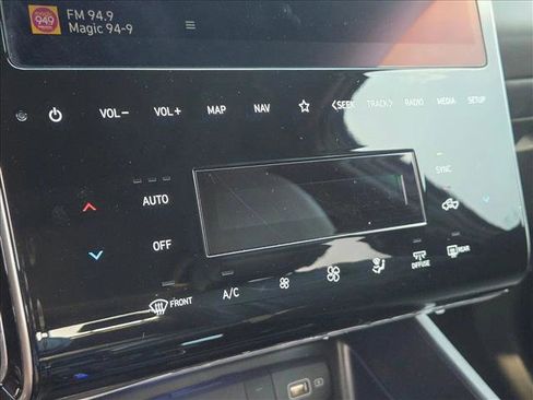 Used 2024 Hyundai Santa Cruz Limited image 15