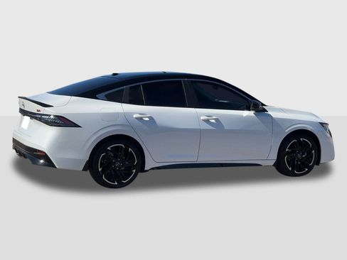 New 2026 Nissan Sentra SR w/ SR Premium Package FWD image 4