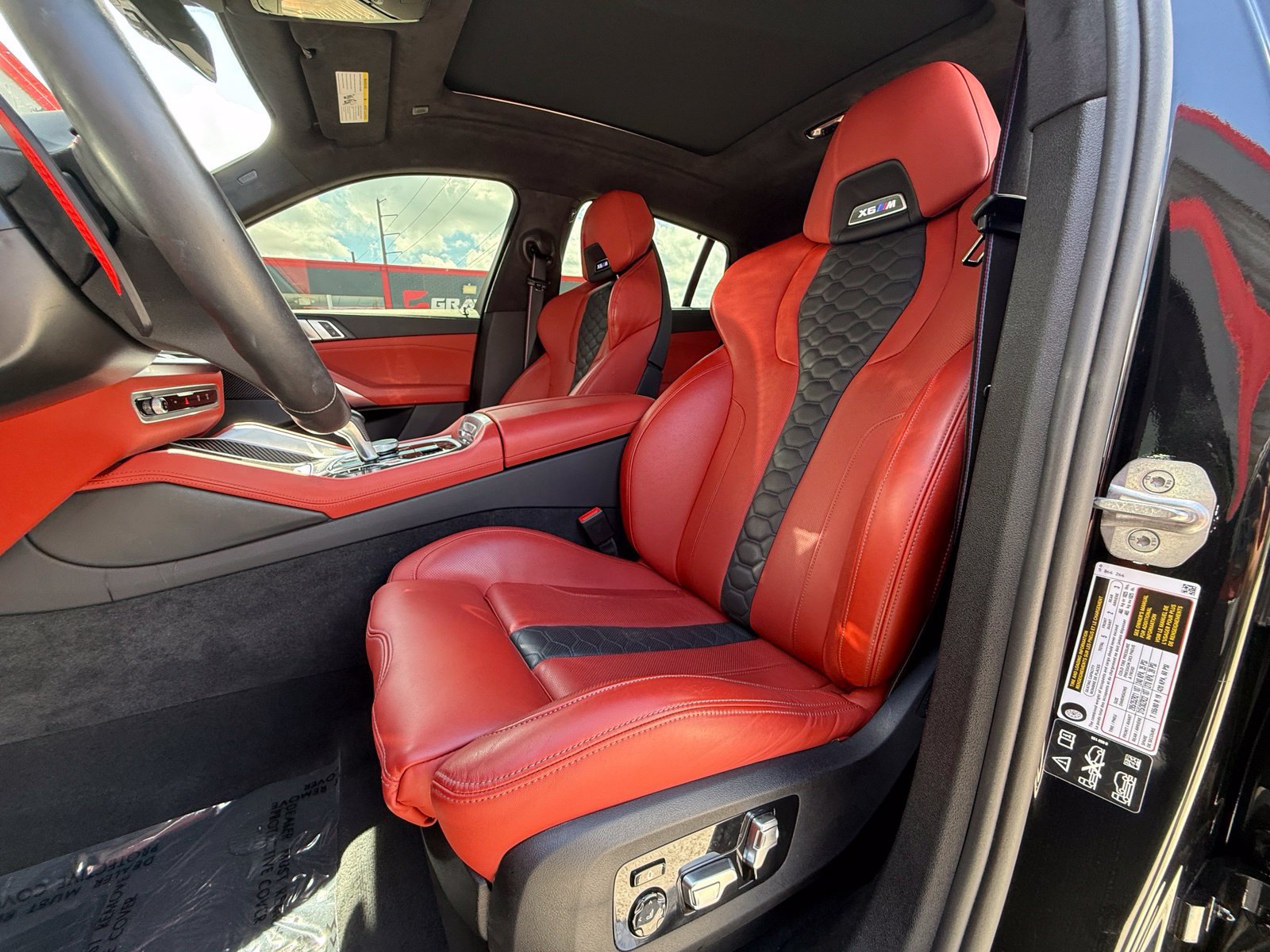 Used 2025 BMW X6 M Competition w/ Executive Package AWD/4WD image 23